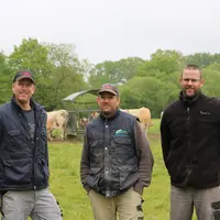 De gauche à droite : Benoît, Sébastien et Nicolas Héry. © F. d'Alteroche
