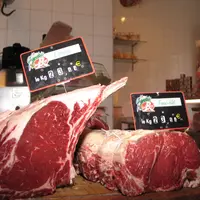 Ceux qui excluent ou limitent déjà la consommation de viande, sont plus nombreux à vouloir aller plus loin, notamment chez les jeunes. © F. d'Alteroch