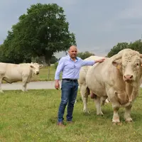 Emmanuel Turpeau s'est installé en 2007. Son élevage allie génétique de très haut niveau et autonomie alimentaire.  © S. Bourgeois