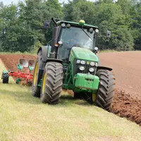 Des solutions alternatives existent pour s'affranchir du glyphosate et du labour pour la rénovation des prairies. Elles reposent sur le travail superf