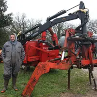 Pour Stéphane Gorce, « les plaquettes de bois sèchent toutes seules en tas, sous tunnel, durant deux à trois mois. Il n’y a pas besoin de remuer le ta
