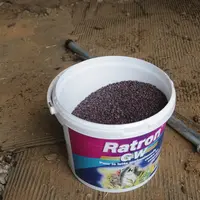 Les appâts (grains à base de phosphore de zinc), enfouis sous terre, dégagent un gaz très toxique au contact des sucs gastriques. Le produit, connu so