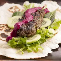 plat iranien avec viande bovine