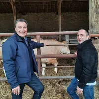 Philippe Dufour, éleveur à Echouboulains (Seine-et-Marne) et président d'Interbev Île-de-France (à gauche) et Stéphane Rolland, responsable viande Lec