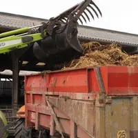 Le brassage relance la fermentation par de bonnes conditions aérobies, ce qui engendre la formation de vapeur d’eau et de chaleur.