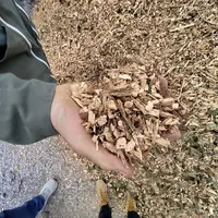 Broyer finement la plaquette de bois augmente son pouvoir absorbant.