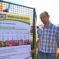 Laurent Girardeau, éleveur bovin et caprin, dans les Deux-Sèvres, partage depuis trois ans sa mélangeuse automotrice avec deux éleveurs voisins.
