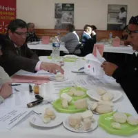 Les producteurs, crémiers-fromagers, restaurateurs et consomateurs qui ont ont dégusté les fromages ont distribué 21 médailles d'or.