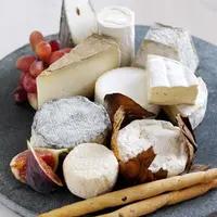 En plus du calcium, les fromages sont riches d’une diversité de flore qui pourrait augmenter l’immunité des consommateurs. © Sopexa UK/Anicap