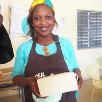 La fabrication de savon à base de lait de chèvre permet aux producteurs de compléter leurs revenus. © PAFC