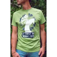 Les tee-shirts sont disponibles en différentes tailles et coloris.  © Le myrtillier