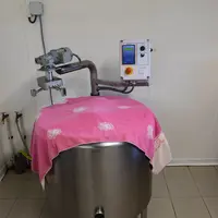 Une serviette éponge est placée sur la cuve pendant la chauffe afin de maintenir la température dans toute la cuve et de limiter la condensation sur l