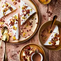 Iles flottantes au chocolat au lait et aux fruits de la passion © Tout commence avec le Lait / ...