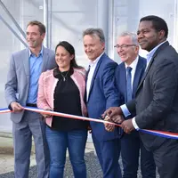 Jérôme Boucherot, directeur de l'unité expérimentale Inrae d'Osmoy ; Temanuata Girard, vice-présidente déléguée à l'Agriculture et l'Alimentation de l