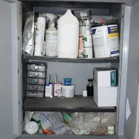 Armoire à pharmacie
