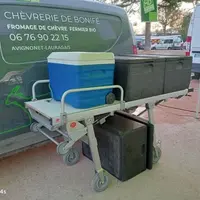Brancard pour transporter les fromages fermiers