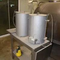Deux stérilisateurs de colostrum