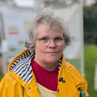 <em class="placeholder">Bernadette Lichtfouse</em>