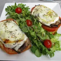 Salade de chèvre chaud