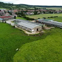 Ferme bovine laitière vue d'avion