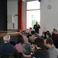 Xavier Langlet, expert biocontrôle du ministère de l'Agriculture, présente les textes réglementaires du biocontrôle, en novembre dans le Lot-et-Garonn