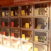 Albapom utilise de nombreux canaux de distribution, et aussi les casiers de vente directe.  © RFL