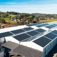 La centrale photovoltaïque en autoconsommation fournit 25 % des besoins électriques de la coopérative fruitière.