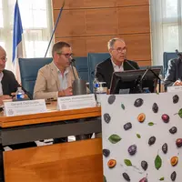 La gestion des stocks, mais aussi l'adaptation au changement climatique et l'empreinte carbone du produit font partie du Plan filière du pruneau d'Age
