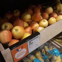 En 2018, l’essentiel de la production de pommes bio françaises (56 665 t) a été vendu en grande distribution.  © Philippe Gautier - FLD