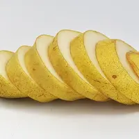 La poire williams a été l'un des premiers fruits pour lesquels Charles & Alice a noué un partenariat avec des producteurs pour de nouvelles plantation