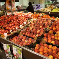 La pêche est le fruit le plus emblématique de l'été pour près de deux tiers des consommateurs.