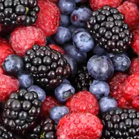 Framboises, mûres, myrtilles.