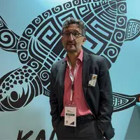 Portrait de Christophe Artero sur un stand sur un salon