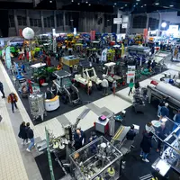 Des exposants vus de haut au salon Sival 2025.