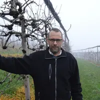 <em class="placeholder">Mickaël Mazenod, arboriculteur à Saint-Paul-en-Jarez, dans la Loire. </em>