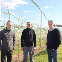 <em class="placeholder">Les Carlu, producteurs de pommes en Indre-et-Loire.</em>