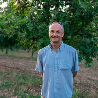 <em class="placeholder">Christophe De Hautefeuille, pruniculteur, et président du BIP, posant pour une photo dans son verger de pruniers dans le Lot-e