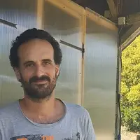 maraichage, désherbage thermique, manuel et par occultation sur carotte en Vendée
