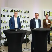 Edouard Martin, responsable administration des ventes de Lidea France; Olivier Soulié, directeur marketing Lidea France; Jean-Baptiste Jurbert, direct