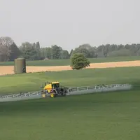 Moins de deux traitements en moyenne sur blé tendre en 2020.Les maladies sont restées confinées au printemps 2020... © V. Marmuse