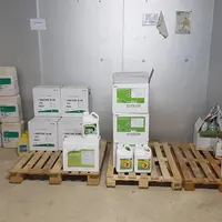 Dans son local phytosanitaire, l’agriculteur doit vérifier que chaque produit détient une AMM en cours de validité.
