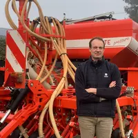 Mickaël Fercoq, agriculteur au Troncq (Eure). "Avec la destruction du trèfle violet dans le blé en janvier avec un herbicide à base de sulfonylurée, j