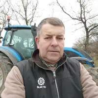 Christian Pujol, agriculteur à Belleserre (Tarn)"Ma diversification culturale réduit les problèmes d’adventices, avec des tournesols ne revenant pas a