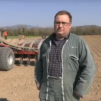 Eric Brodhag, agriculteur à Hombourg (Haut-Rhin),   "Notre objectif est de parvenir à un broyage fin des tiges et d’en faire un mulching pour favorise