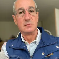 Damien Vacellier, agriculteur à Isse (Marne)"Les années pluvieuses, il m’arrive de poser les pièges avant la moisson pour observer la présence de lima
