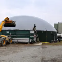 Le coût de l'énergie influence directement les coûts de production agricoles au travers des engrais et du carburant, mais peut également renforcer le
