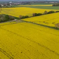Dans des départements moteurs, les chambres d’agriculture proposent leurs services pour mettre en oeuvre des échanges de parcelles complexes, sous for