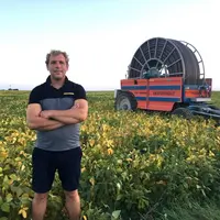Guillaume Renoux, agriculteur à Saint-Privé (Yonne)   "En 2021-2022, le blé qui a suivi ma succession maïs-soja n’a pas eu besoin d’être désherbé chim