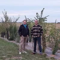 Antoine et Julien Cherrier, agriculteurs à Nourray (18),"La délimitation des parcelles était un des objectifs de la plantation de haies. Mais on y tro