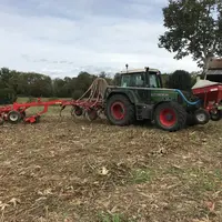 Attelage pour semis et roulage.